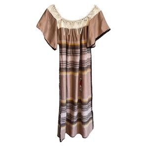 Mexican vintage dress-Embroidered-Crocheted-Wool Blend-Flutter type Sleeve-Large